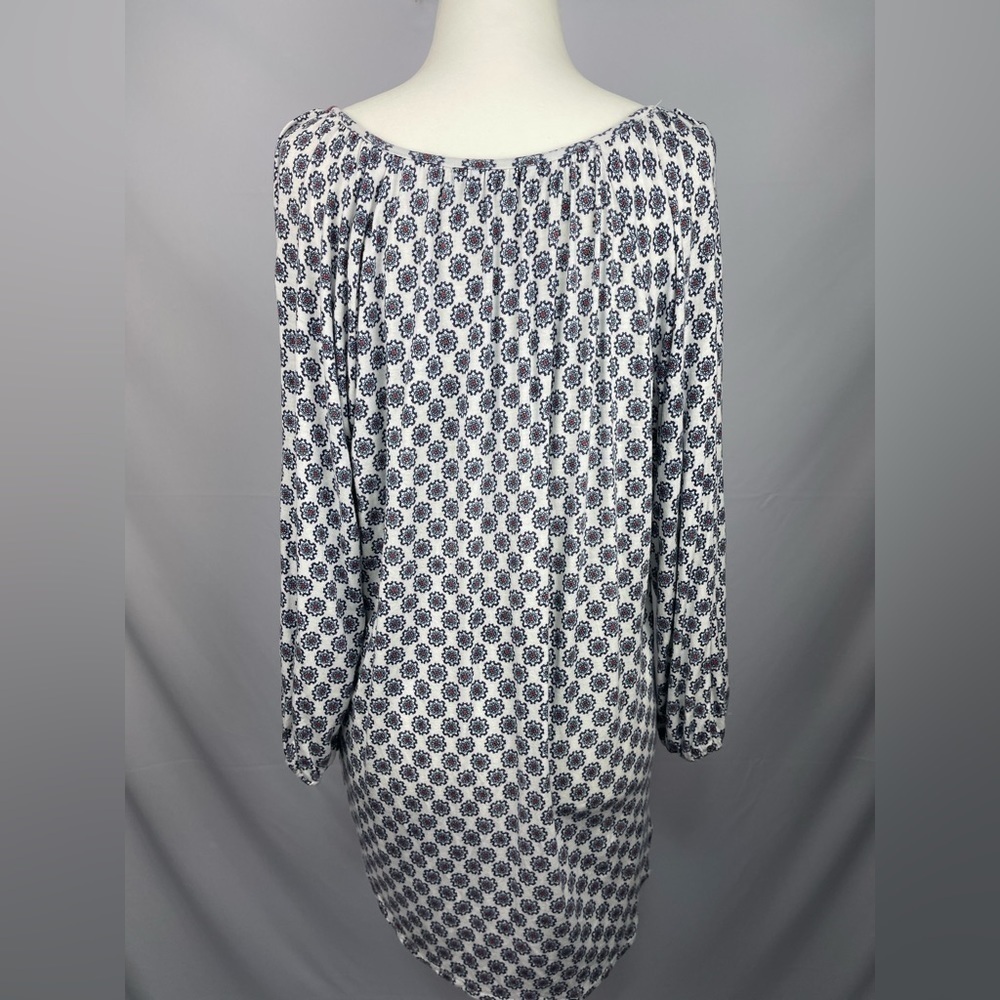 Absolutely Famous medallion print tunic top women’s size M - Picture 5 of 16